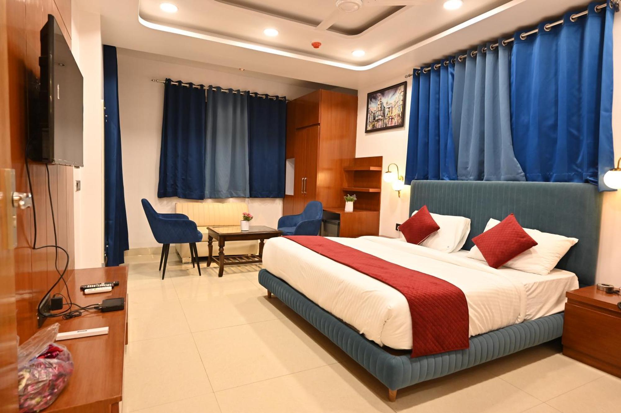 Hotel Down Town Paschim Vihar Дели Экстерьер фото
