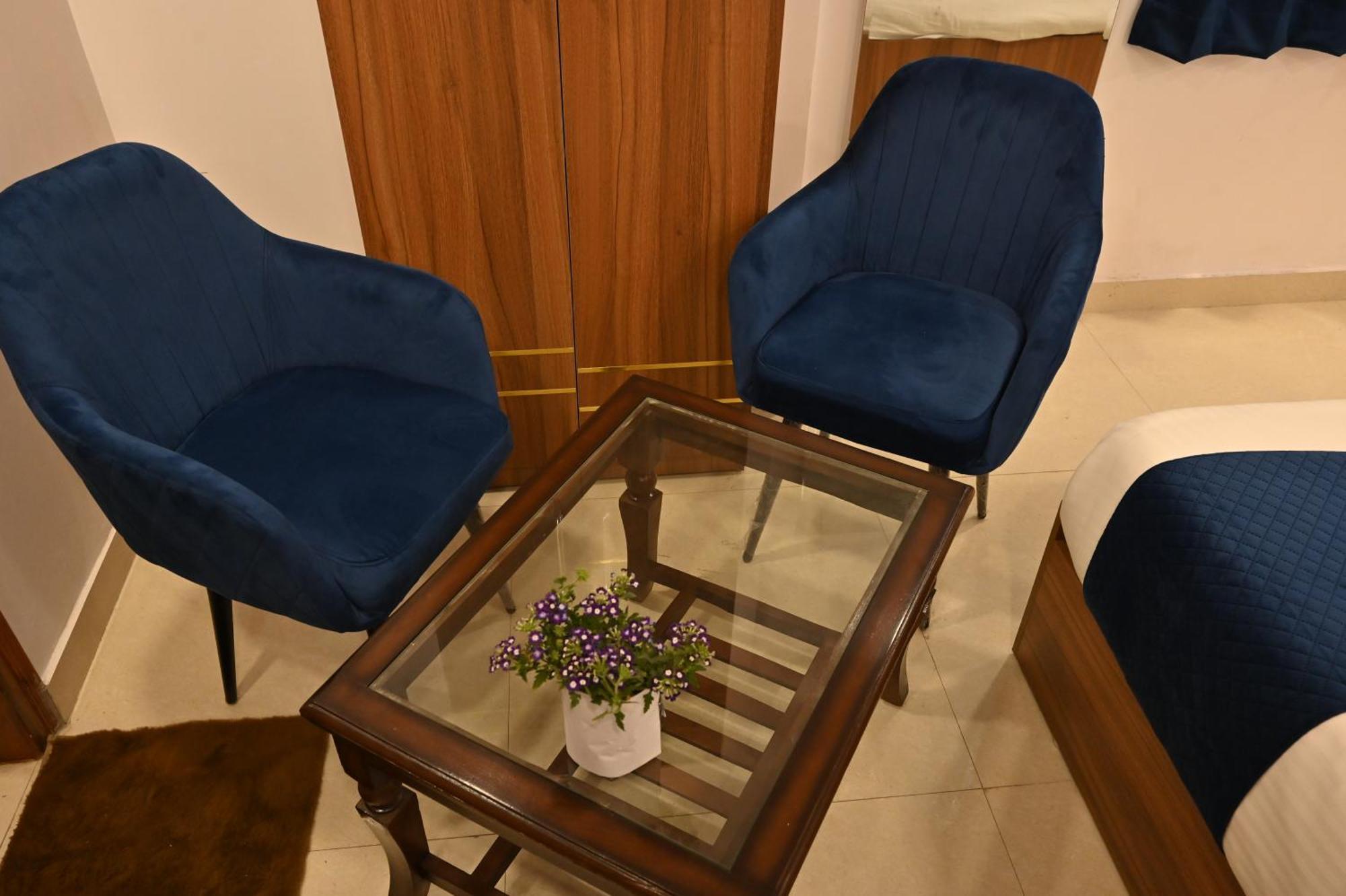 Hotel Down Town Paschim Vihar Дели Экстерьер фото