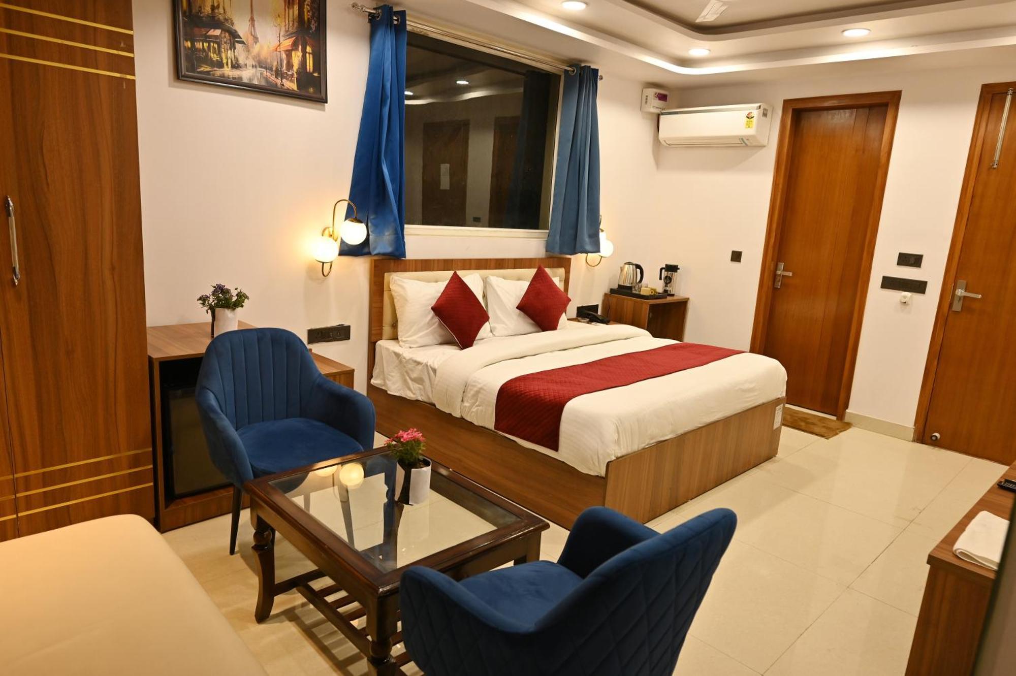 Hotel Down Town Paschim Vihar Дели Экстерьер фото