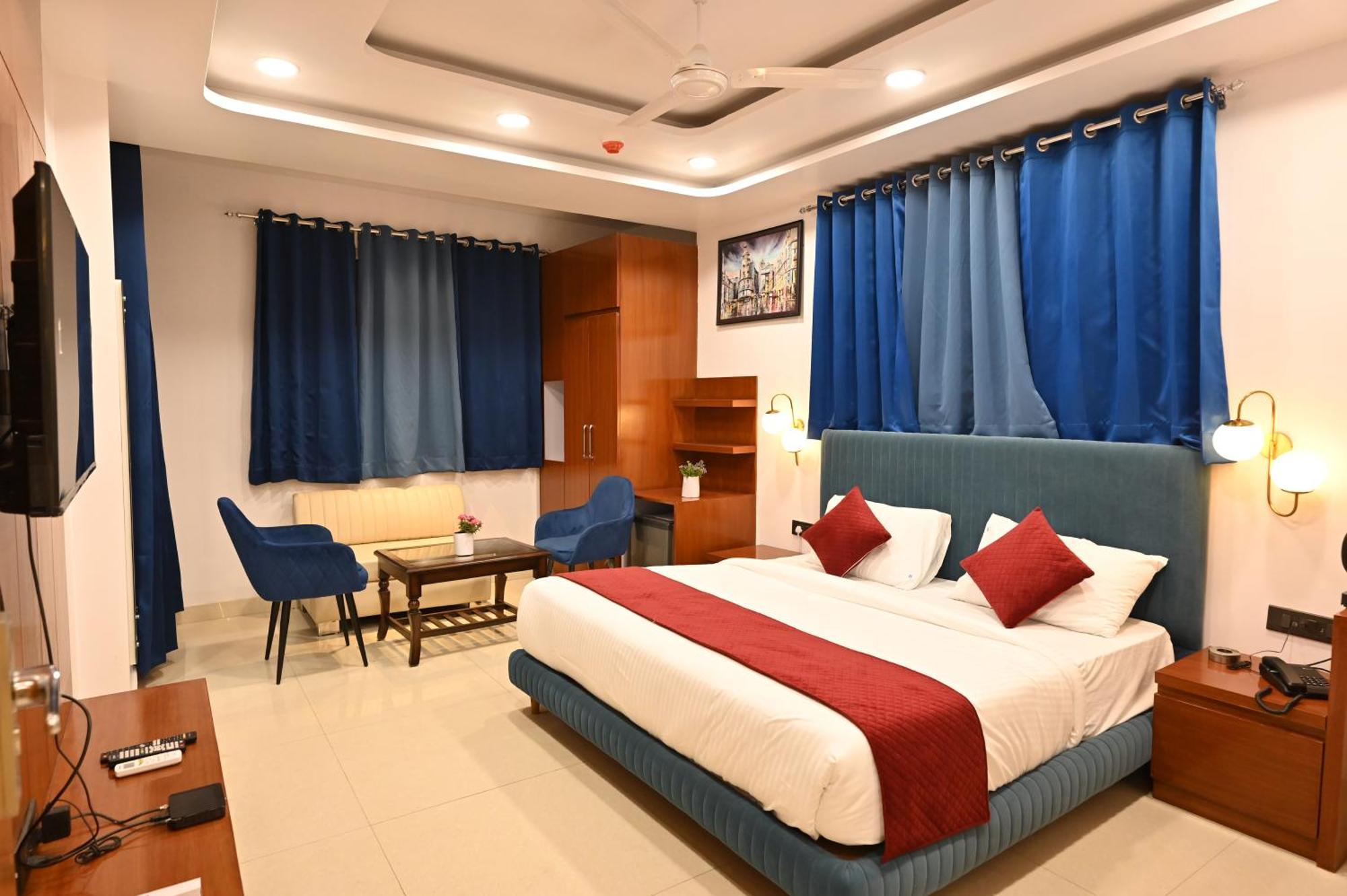 Hotel Down Town Paschim Vihar Дели Экстерьер фото